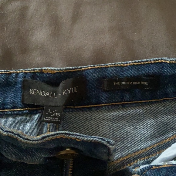 Kendall and Kylie Shorts - Picture 2 of 3